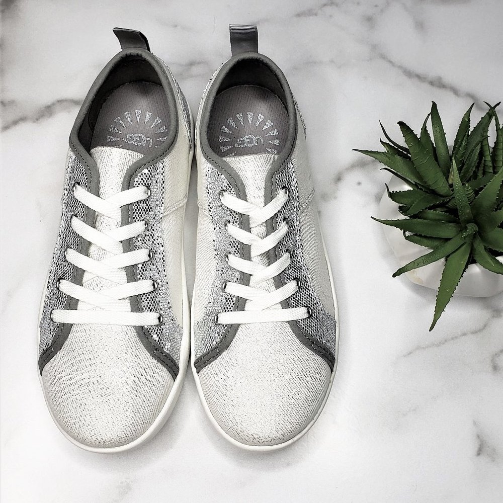 NWOT UGG Canvas Lace-up Sparkle Sneaker, Women's 4 - Picture 1 of 7